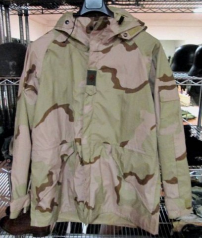N - ESERCITO/MARINA  >1945 - INDUMENTI (IN) - US	 PARKA  DESERT GORETEX 