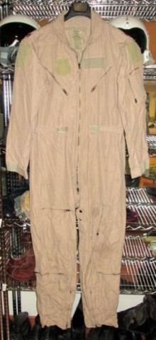 M - AVIAZIONE >1945 - INDUMENTI (IN) - USAF  TUTA VOLO ESTIVA  DESERT  CWU-27/P.