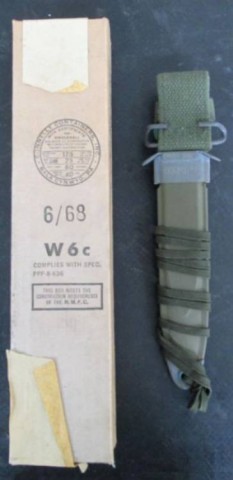 D - ARMI BIANCHE - BAIONETTE - US  FODERO Mod. M8A1 + SCATOLA