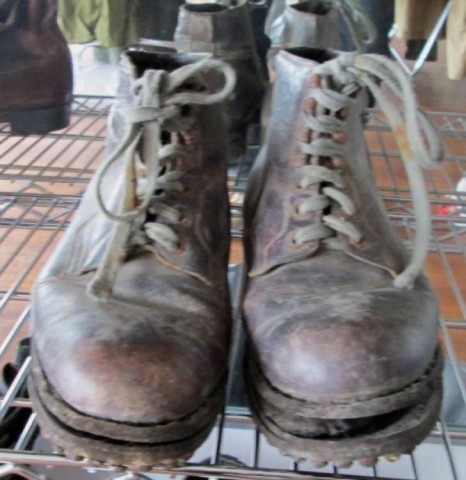 I - MILITARIA STORICA - DIVISE (DI) - SA-SS	SCARPONCINI MONTAGNA MARRONI  (3 FORI � 4 GANCETTI)