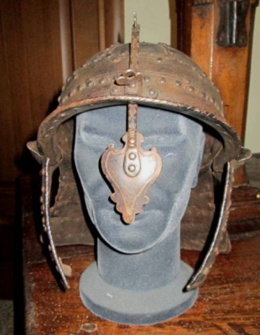 C - ARMI ANTICHE - ELMI (EL) - ELMO TASCHETTO ALLA UNGARA SEC.XVII