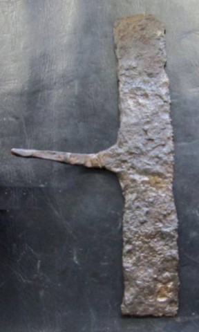 C - ARMI ANTICHE - ARMI DA BOTTA  (BO) - ASCIA  DI TIPO NORMANNO	SEC. XI/XII