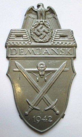 I - MILITARIA STORICA - DECORAZIONI (D) - WH  SCUDETTO  �DEMJANSK� 1942