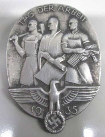 I - MILITARIA STORICA -  - DISTINTIVO  �Tag der Arbait 1935� (1)
