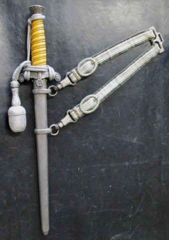 D - ARMI BIANCHE -  - DAGA HEER  M.35  UFF. Completa								750,00