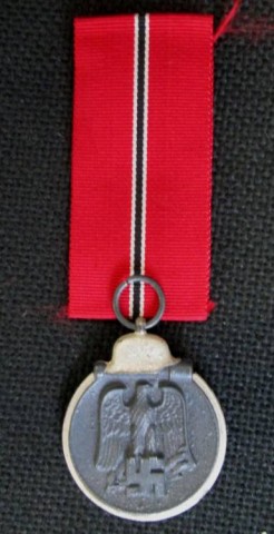 I - MILITARIA STORICA - DECORAZIONI (D) - MEDAGLIA PER LA CAMPAGNA INVERNALE 1941/42  +  BUSTINA (2)