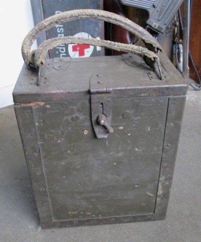 I - MILITARIA STORICA -  - REI  CASSETTA LEGNO/METALLO PORTAPIASTRINE x BREDA 37  COMPLETA