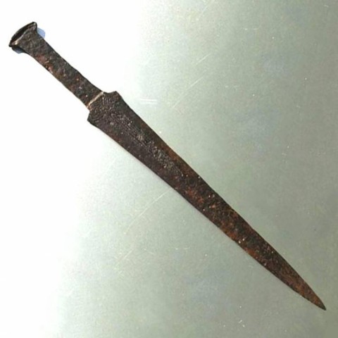 B - ARCHEOLOGIA -  - Spada Sarmata  in Ferro con decorazioni - III a.C.-II d.C.   (238)