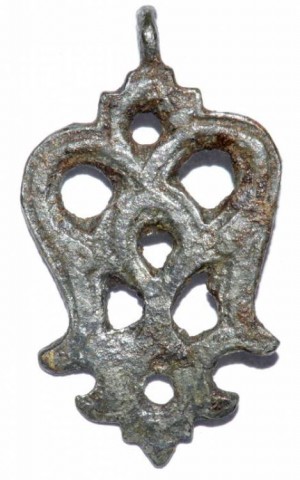 B - ARCHEOLOGIA -  - Pendente Zoomorfo �a Testa di Lupo� Vichingo in Bronzo, Traforato � VIII-XII sec. d.C.  (101)