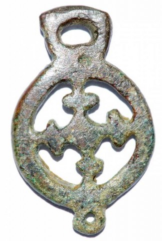 B - ARCHEOLOGIA -  - Pendente �a Croce Cerchiata�  Vichingo/Sassone  in Bronzo �  VIII-X sec. d.C.  (135)
