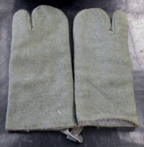 I - MILITARIA STORICA - DIVISE (DI) - REI	ALPINI  GUANTI A 3 DITA  IN LANA