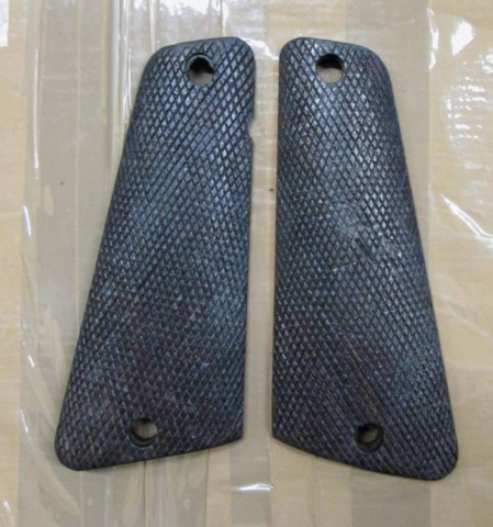 H - ACCESSORI -  - GUANCETTE x PISTOLA RADOM VIS M.35  LEGNO (Prod. < 1945)