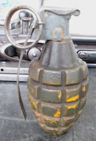 F - ARMI DISATTIVATE -  - US  BOMBA MK2 �ANANAS�  (1)