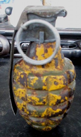 F - ARMI DISATTIVATE -  - US  BOMBA MK2 �ANANAS� (2).