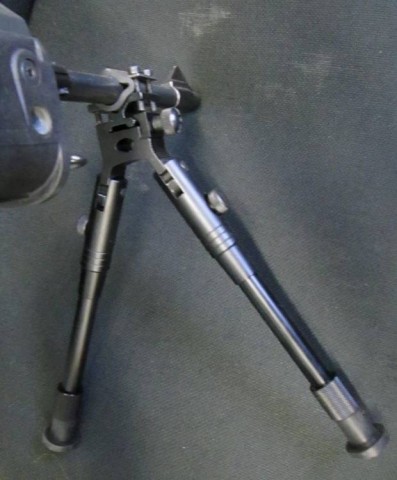 P - MATERIALE TIPO MILITARE -  - BIPIEDE  x  CANNA + AFFUSTO (Rail Picatinny).   				75,00			