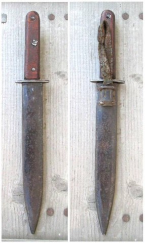 D - ARMI BIANCHE - COLTELLI - PUGNALI  (CP) - AU PUG. KAMPFMESSER (2).