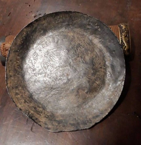 B - ARCHEOLOGIA -  - 55  Specchio Romano Militare in Bronzo  � Volto masschile  �  I-II  sec. d.C.