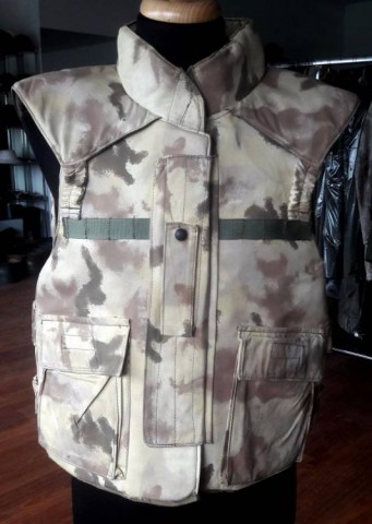 N - ESERCITO/MARINA  >1945 - INDUMENTI (IN) - EI	GIUBBOTTO ANTISCHEGGE SAN MARCO (1991).  NUOVO.