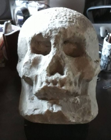 A - ANTIQUARIATO - SCULTURE (SC) - � MEMENTO MORI �  in Marmo  a tutto tondo.  Sec. XII.