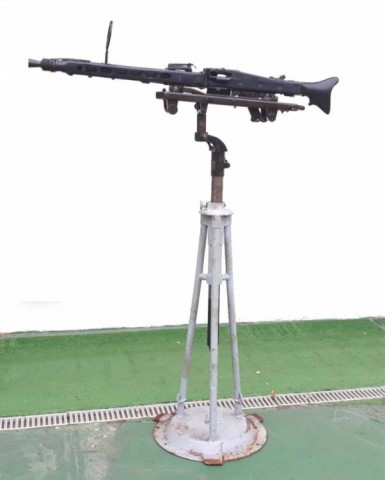 H - ACCESSORI - PARTI DI ARMA (PA) - RSI	TREPPIEDI  NATANTE / VEICOLO  x  MG.42  I TIPO + ATTACCO			3.400,00	