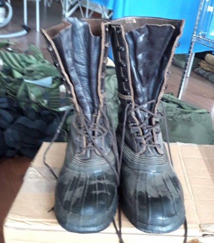 I - MILITARIA STORICA -  - US  ARMY  SCARPONI �SHOE PACS�  1944.