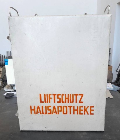 I - MILITARIA STORICA -  - LS   CASSETTA METALLO PORTAMEDICINALI  COMPLETA.