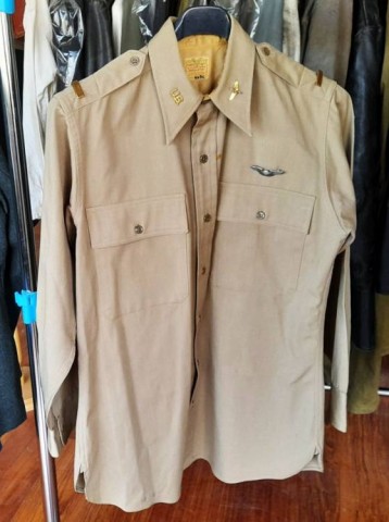 I - MILITARIA STORICA - DIVISE (DI) - USAAF  CAMICIA  PILOTA  ESTIVA  TENENTE  c./BREVETTO VOLO.