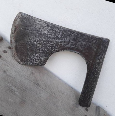 C - ARMI ANTICHE - ARMI DA BOTTA  (BO) - ASCIA  DA GIUSTIZIA   GERMANIA  SEC. XV-XVI.