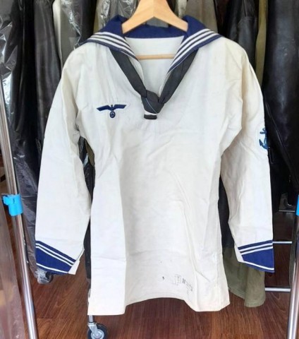 I - MILITARIA STORICA - DIVISE (DI) - KM	CAMISACCIO  CON SOLINO E FAZZOLETTO. COTONE BIANCO.