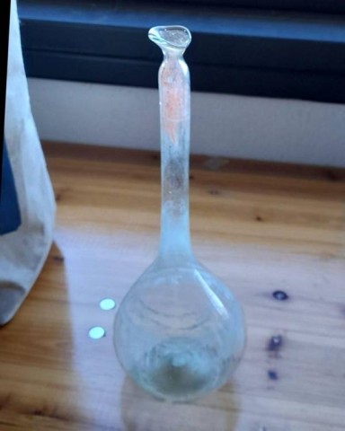 A - ANTIQUARIATO - OGGETTISTICA - Ampolla  in Vetro soffiato,   H. ca 30 cm.   Sec. XIX