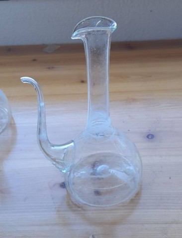 A - ANTIQUARIATO - OGGETTISTICA - Versatoio  in Vetro soffiato,   H. ca 20 cm.   Sec. XIX.