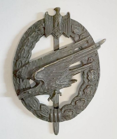 I - MILITARIA STORICA - RIPRODUZIONI (R) - HEER	BREVETTO  FJ.   QUALITA�  MODESTA.