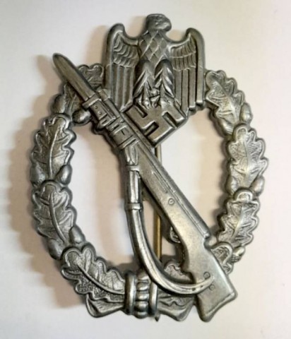 I - MILITARIA STORICA - RIPRODUZIONI (R) - HEER   DISTINTIVO ASSALTI FANTERIA  ARG.    QUALITA�  BUONA.