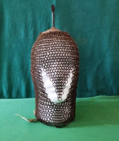 C - ARMI ANTICHE -  - ELMO  A  CAMAGLIO CON PUNTALE INDO-PERSIANO  SEC. XVIII-XIX.