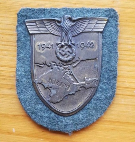 I - MILITARIA STORICA -  - HEER-SS   SCUDETTO  �KRIMSHIELD� 1941-1942 (6).