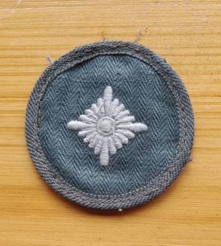 I - MILITARIA STORICA -  - HEER   GRADO OBERSHUTZ INDUMENTI IN DRILLICH.