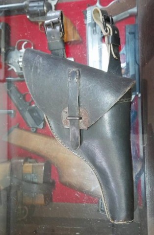 I - MILITARIA STORICA -  - REI   FONDINA  BODEO M.�89  UFFICIALE  IN CUOIO  VERDE.	