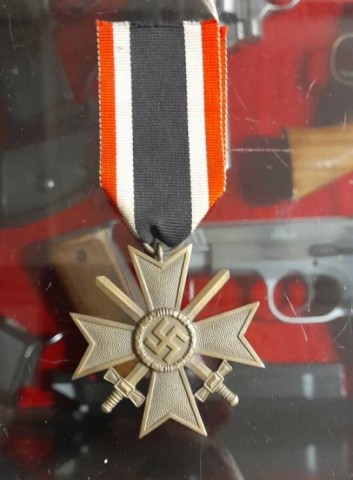 I - MILITARIA STORICA -  - CROCE AL MERITO CON SPADE II CL. (KriegsVerndienstKreuz mit Schwertern) (5)