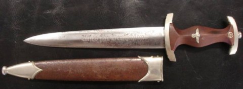 D - ARMI BIANCHE - COLTELLI - PUGNALI  (CP) - DAGA SA