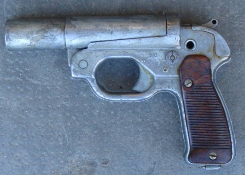 E - ARMI ATTIVE -  - PISTOLA LANCIARAZZI II� G.M. MOD. LP.42