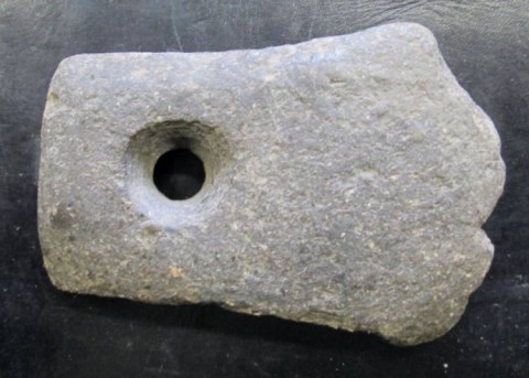 C - ARMI ANTICHE -  - ASCIA  IN PIETRA  PRECOLOMBIANA (1)