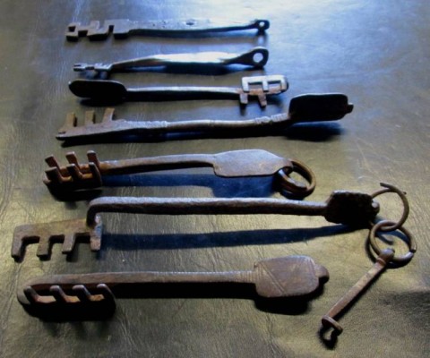 B - ARCHEOLOGIA - VARIE (V) - CHIAVI IN FERRO - ROMA  I-II SEC. d.C.