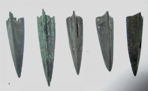 B - ARCHEOLOGIA -  - N� 5 PUNTE DI FRECCIA CELTICHE IN BRONZO � 400 a.C./100 d.C.