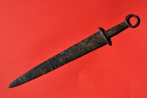 B - ARCHEOLOGIA -  - Gladio con Pomo �ad Anello�  Romano-Sarmata in Ferro � I-II sec. d.C.	 (228)