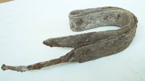 B - ARCHEOLOGIA -  - Spada Celtica in Ferro piegata ritualmente - I a.C.-II d.C.   (231)