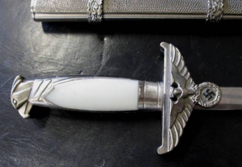 D - ARMI BIANCHE -  - DAGA  UFF. CORPO DIPLOMATICO Mod. 38  III Reich      ANNI �70				250,00