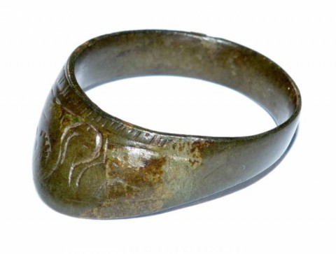 B - ARCHEOLOGIA - ARMI (AR) - Anello da Arciere Romano in Bronzo Decorato � I-IV sec. d.C. (220)	