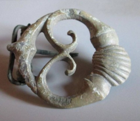 B - ARCHEOLOGIA -  - Fibula �a Conchiglia�  Romano/Celtica in Bronzo  � I-III sec. d.C.  (29)