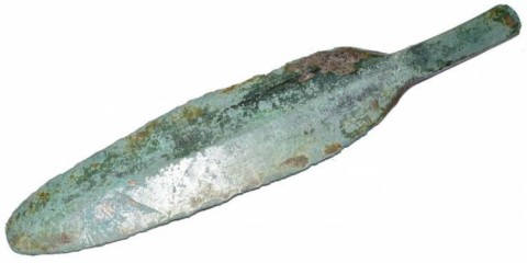 B - ARCHEOLOGIA -  - Coltello/Pugnale a Foglia in Bronzo � 14,5 cm. � XVI-XIV sec. a.C.  (121)	