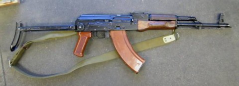 E - ARMI ATTIVE - FUCILI MITRAGLIATORI (FM) - AKMS 47  Cal.7,62x39	Anno 1985